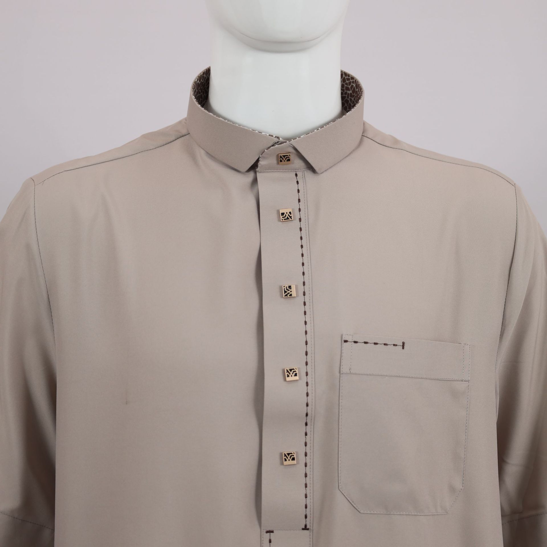 アラブメンズローブカタールスタイル半袖トーブポケット付きスタ - Men'S Fashion Qatar のレビューと価格