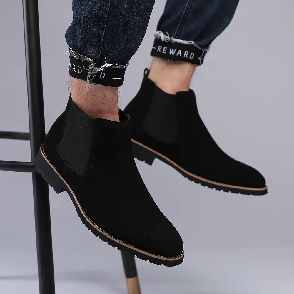 メンズアンクルブーツ、ブリティッシュスタイル、スエードレザー - Chelsea Boots Men のレビューと価格