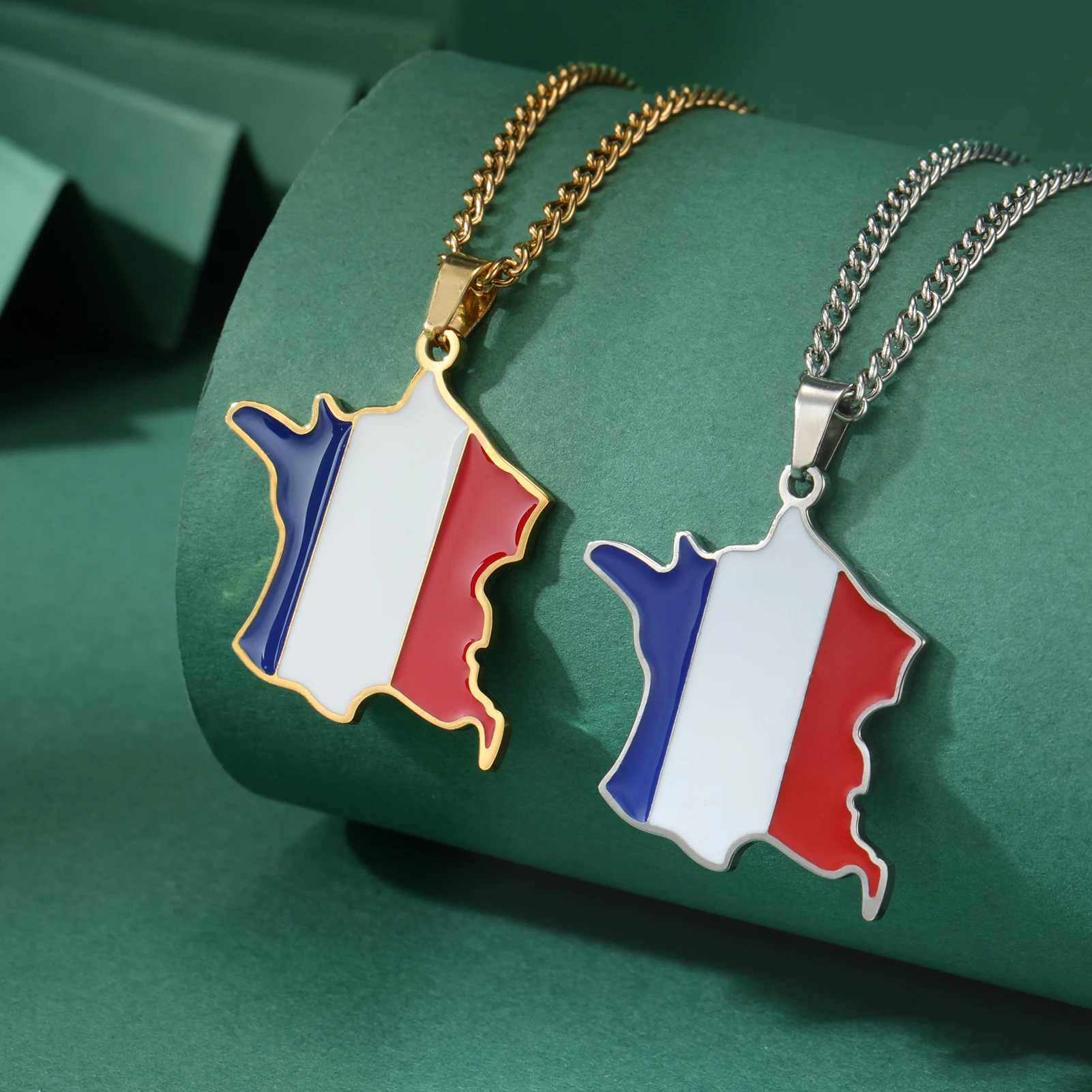 ドリームタイムズ ポーランド フランス メキシコ 地図ペンダ - Men'S Fashion Qatar のレビューと価格